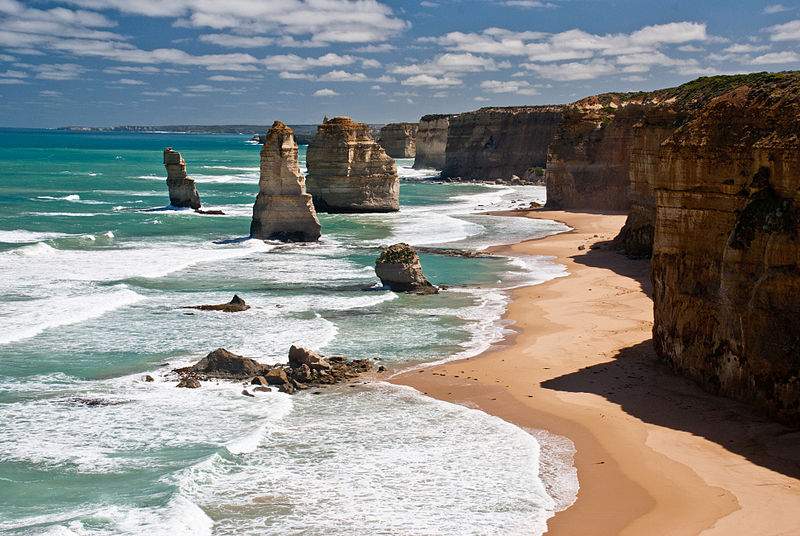 12, Двенадцать апостолов (The Twelve Apostles), известняковые скалы, Национальный парк Порт-Кемпбелл, Австралия, 