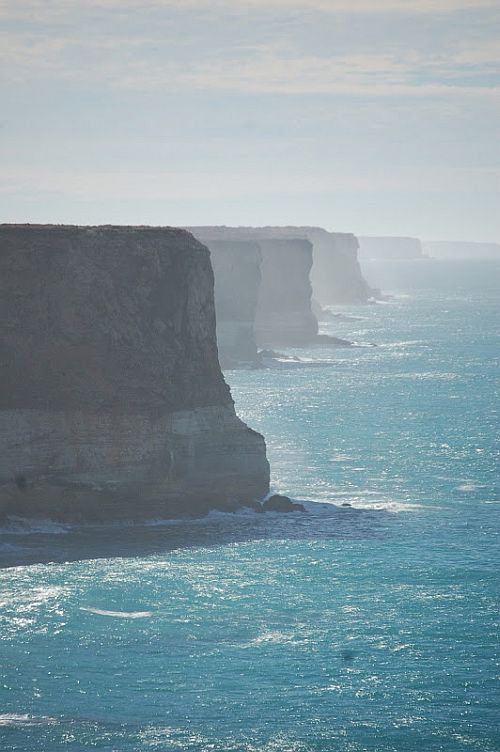 Равнина Налларбор (Nullarbor Plain) и утесы Банда (Bunda Cliffs), Австралия