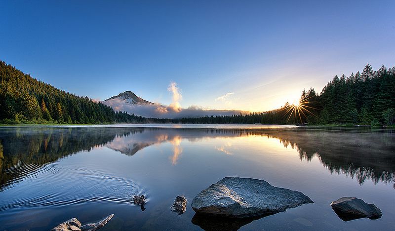 Триллиум (Trillium Lake), озеро в Орегоне, США