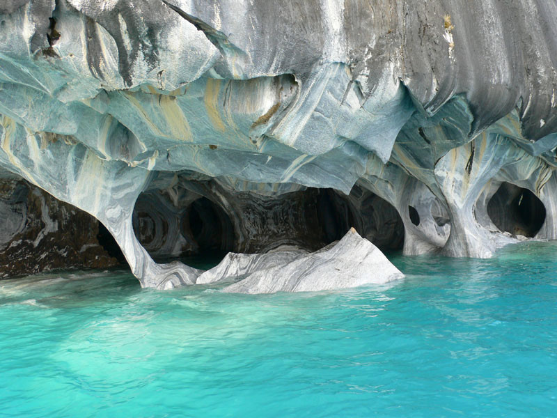 Мраморные пещеры (Las Cavernas de Marmol) в озере Хенераль-Каррера (lago General Carrera), Чили
