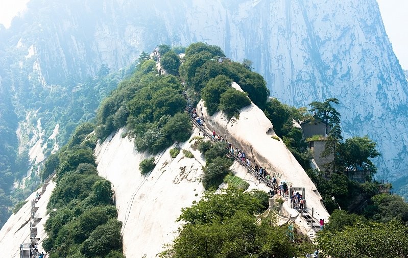 Самая опасная пешая тропа в мире, тропа смерти, гора Хуашань (Huashan Mountain), Китай, 
