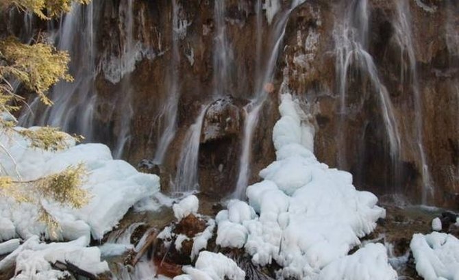 Замерзший водопад, Китай, 100 метровый водопад, провинция Чжэ-цзян