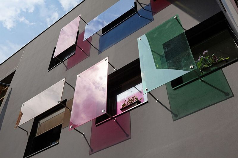 Многоквартирный дом "Сеген" (Seguin) с разноцветными балконами, Булонь-Бийанкур, Франция