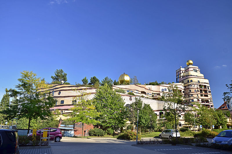 «Лесная Спираль» (Waldspirale, Forest Spiral), жилой комплекс, Дармштадт, Германия