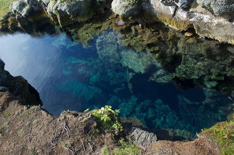 Силфра (Silfra) - место, где разделяются континенты, Исландия