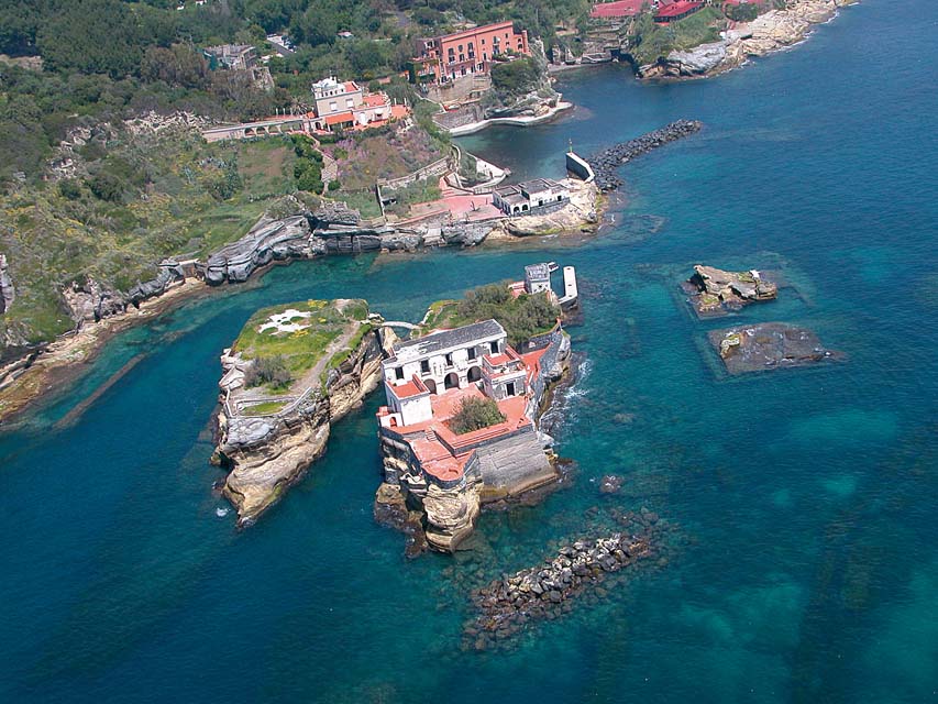 Проклятый остров Гайола, (Isola della Gaiola), Неаполь, Кампания, Италия