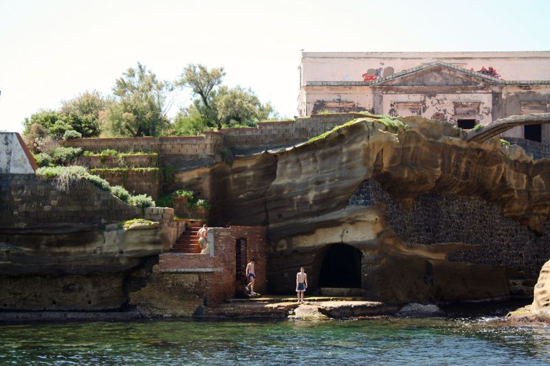 Проклятый остров Гайола, (Isola della Gaiola), Неаполь, Кампания, Италия