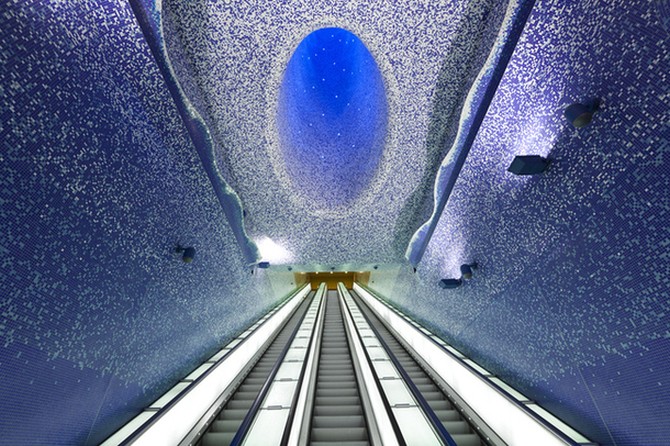 Станция метро Толедо (Stazione Toledo), самая красивая станция в Европе, Неаполь, Италия