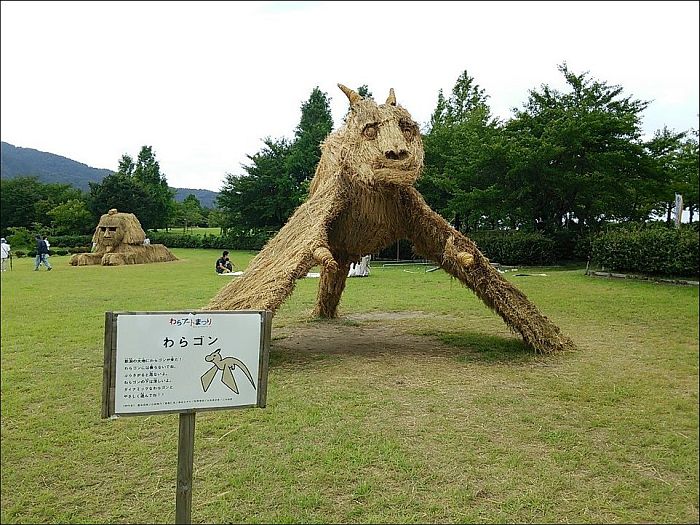 Скульптуры из соломы, Япония