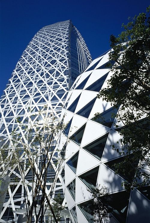 Башня-кокон (Mode Gakuen Cocoon Tower), Токио, Япония