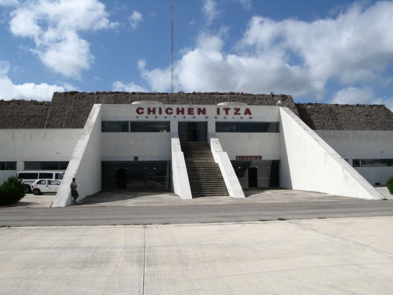 Чичен-Ица (Chichen Itza), культурный центр майя, Мерида, Юкатан, Мексика