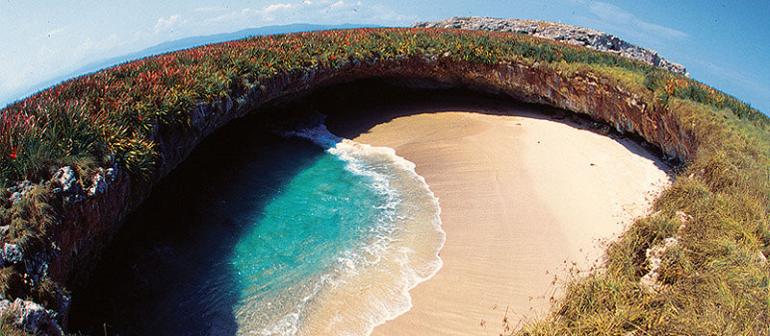 Пляж любви (Playa de amor) - скрытый пляж, острова Лас Мариетас, Мексика