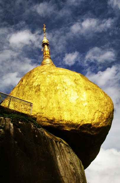 Пагода Чайттийо (Kyaiktiyo Pagoda) - «Золотой камень», Мьянма