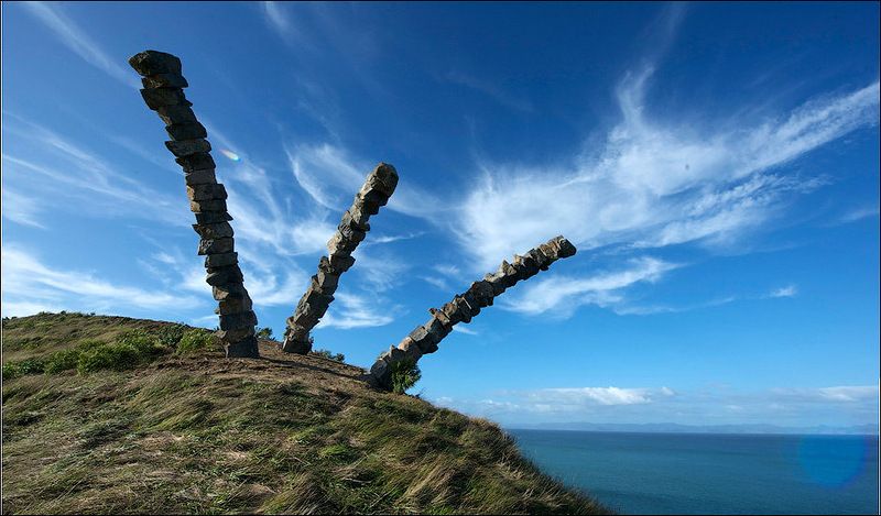 Скульптуры из камней от скульптора Криса Бута (Chris Booth), Новая Зеландия