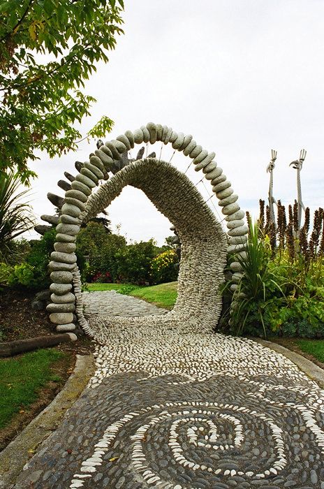 Скульптуры из камней от скульптора Криса Бута (Chris Booth), Новая Зеландия