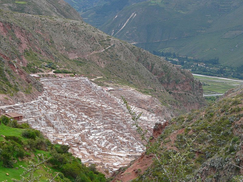 Соленые террасы Салинас-де-Марас (Salinas de Maras), Перу.