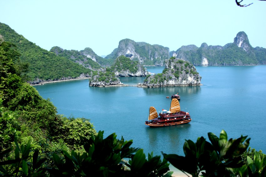 Бухта Халонг (Вьетнам), новые семь чудес света