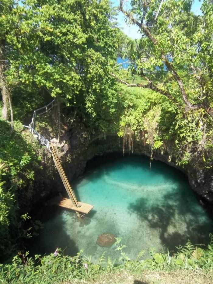 Озеро «Большая Синяя Дыра» (To Sua Ocean Trench), остров Уполу, Лотофага, Самоа