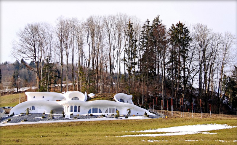 Земляной дом (Earth houses), экологическое строение, Дитикон, Швейцария