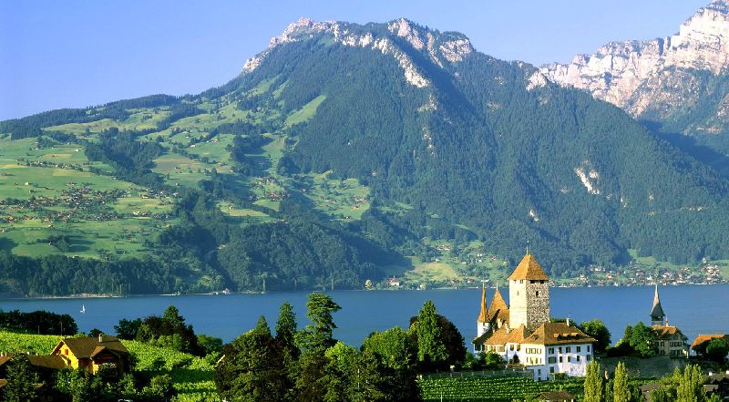 Замок Шпиц, Spitz, Швейцария, озеро Тун, достопримечательность города