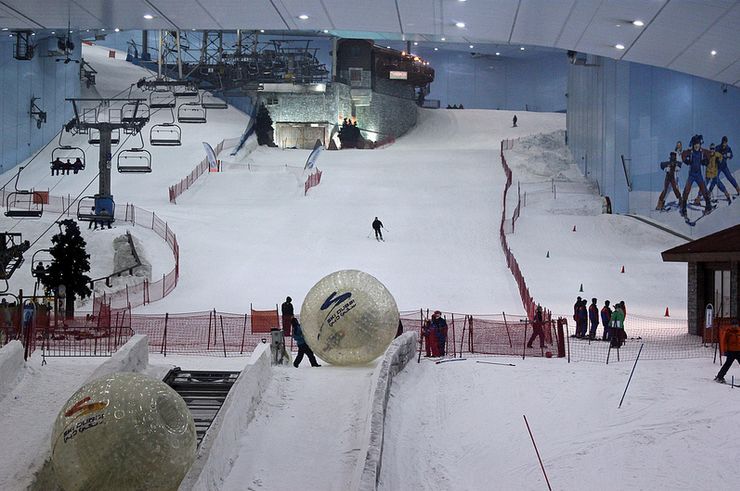 Ski Dubai, первый крытый горнолыжный комплекс на Ближнем Востоке, ОАЭ, эмират Дубаи