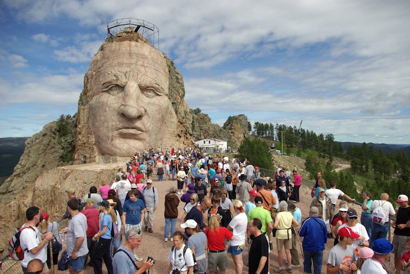 Мемориал Неистового Коня (Crazy Horse Memorial) в США