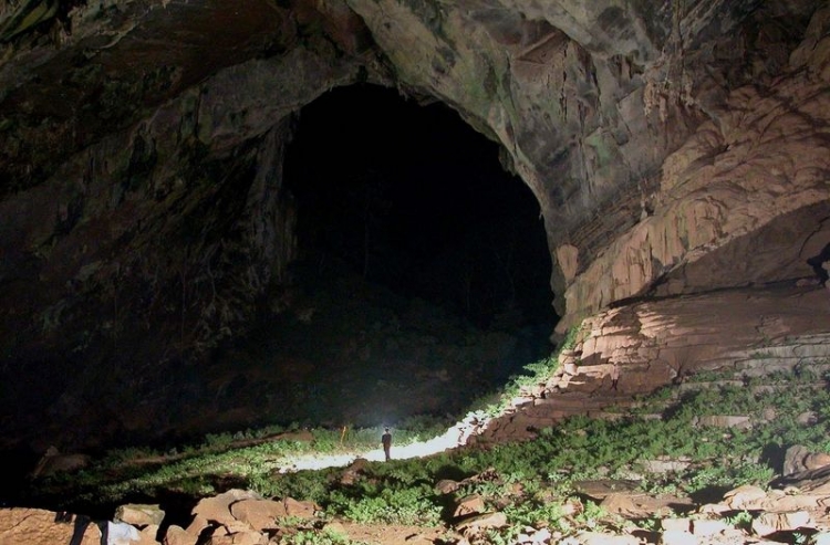 Пещера Шондонг (Hang Son Doong) - самая большая и красивая пещера в мире, Вьетнам