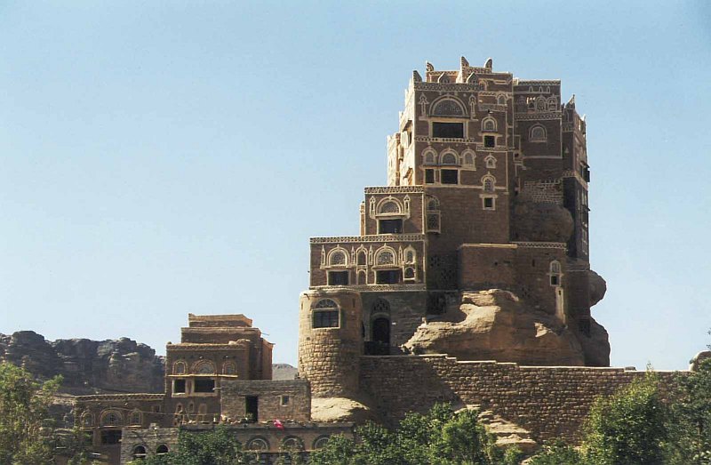 Дар-аль-Хаджар – дворец на скале (Йемен)