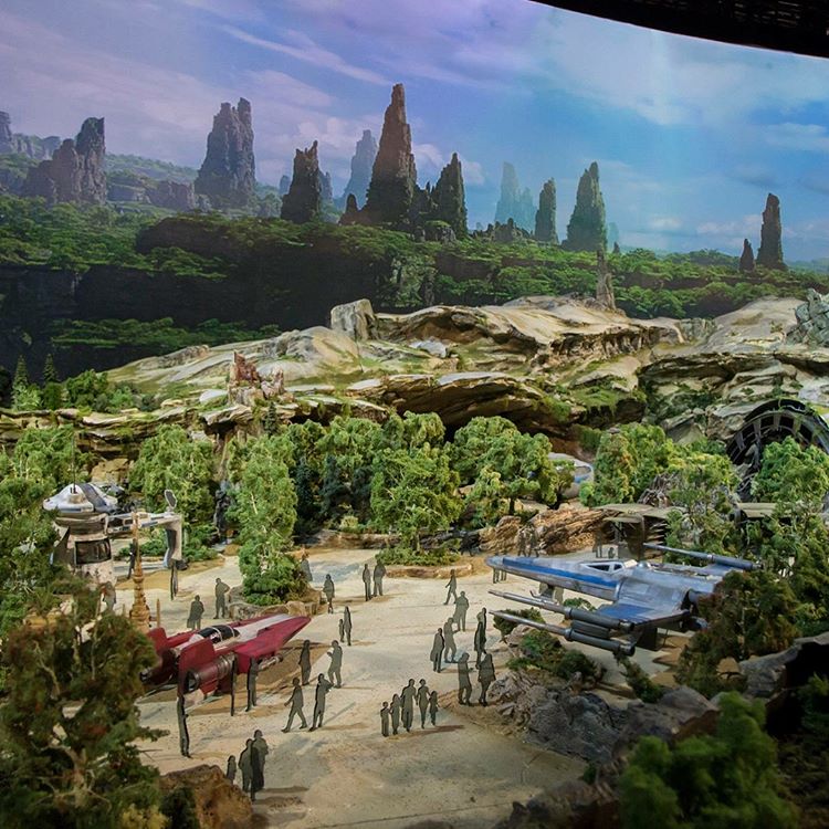 Disney в США откроет два новых парка Диснейленд на тему «Звёздных войн» - «Star Wars Land»