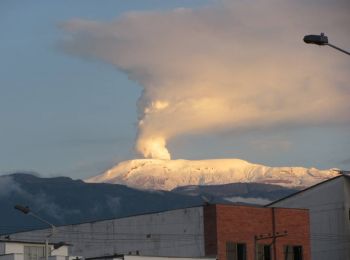 Колумбия: Вулкан Невадо-де-ла-Руис "закрыл" четыре аэропорта в стране