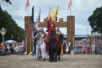 Латвия: Рига приглашает туристов в августе на День города