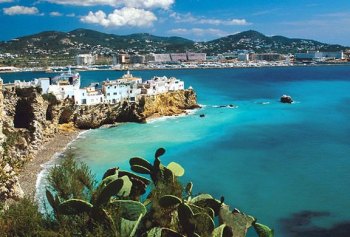 Испания уверенно лидирует в списке зарубежных курортов этого лета