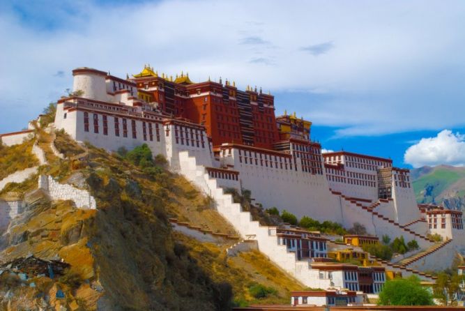 Дворец Потала (Potala Palace) - резиденция Далай-ламы (Лхаса, Тибет)