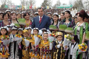 Таджикистан: В Душанбе предупреждают о негативных последствиях отмены безвизового режима с РФ