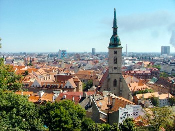 Словакия выдает соискателям многократные визы на пять лет