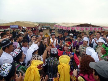 Узбекистан: Около 200 тысяч человек посетили фестиваль "Асрлар садоси"