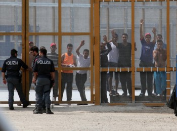 Швейцария ужесточила квоты для мигрантов из ЕС
