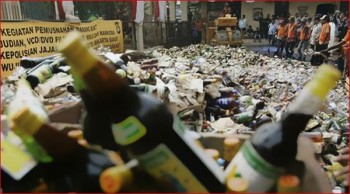 Индонезия: В некоторых частях страны могут запретить алкоголь
