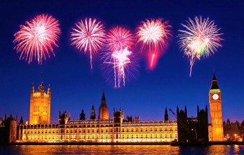 Великобритания: Лондон отпразднует Новый год фейерверком над Темзой