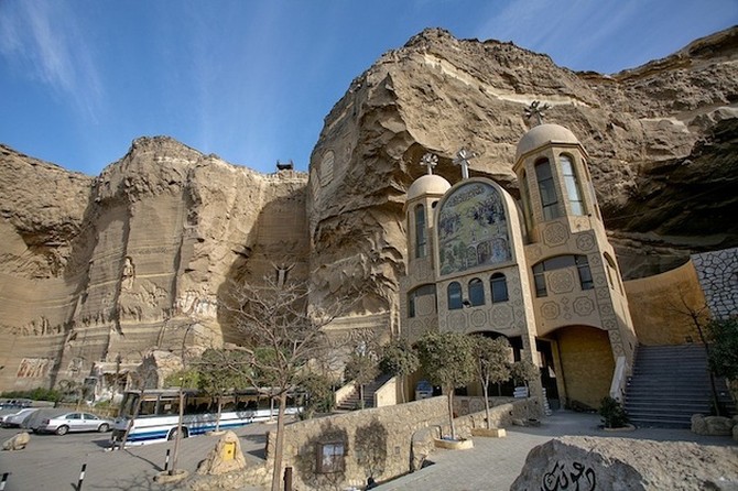 Монастырь святого Саймона (The Monastery of St. Simon the Tanner) - храм в пещере, Египет