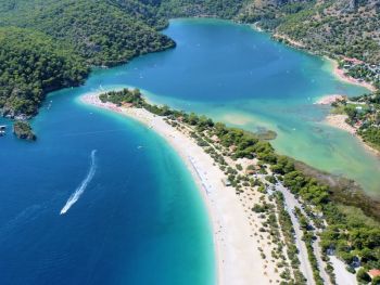 Турция ожидает 43 млн иностранных туристов в этом году
