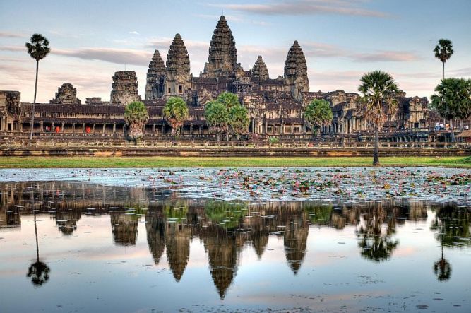 Храмы Ангкор и Преахвихеа - объекты Всемирного наследия ЮНЕСКО в Камбодже
