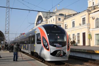 Украина: Билеты на модные скоростные поезда "будут не дороже самолета"