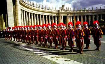 Ватикан: 26 человек приняли в швейцарские гвардейцы Ватикана