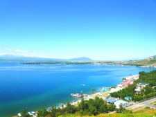 Озеро Севан  — достопримечательность  Армении