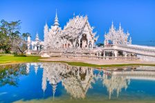 Белый храм Ват Ронг Кхун (Wat Rong Khun) в Тайланде
