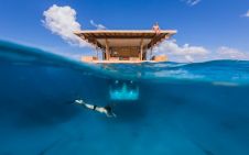 Подводно-надводный отель "Manta Resort" у острова Пемба, Танзания (Восточная Африка)